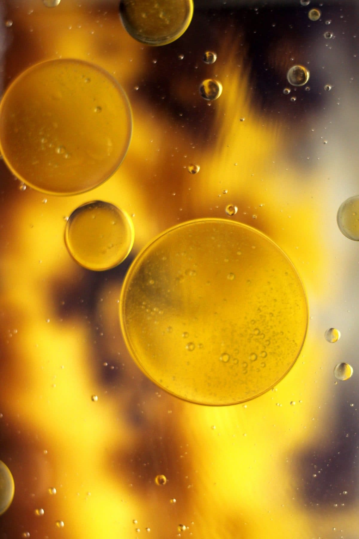 Gouttelettes d'huile essentielle en suspension - concentration et pureté moléculaire
